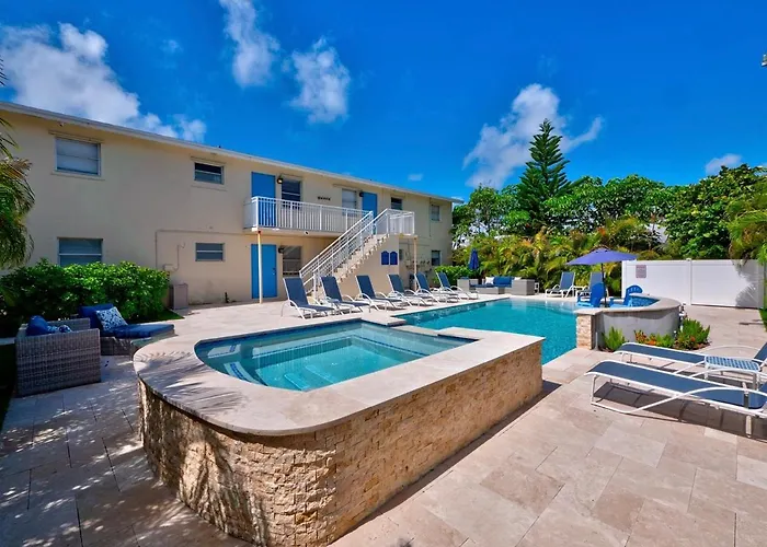 2Br Near The Beach !Walk 2 Everything!